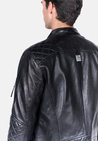 Freaky Nation Chaqueta de cuero - black