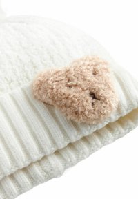Next POM - Huer - cream bear