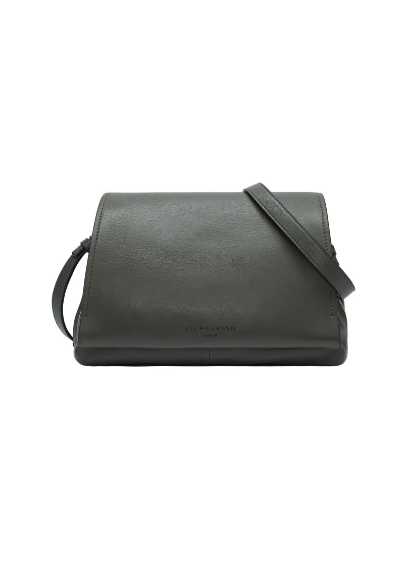 Borsa a spalla in pelle verde scuro con chiusura a ribalta, tracolla regolabile e logo in rilievo sulla parte anteriore. Texture liscia e design minimalista.