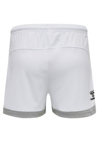 Short de sport blanc avec bordure grise en bas, taille élastique et petit logo noir sur la partie inférieure de la jambe droite.