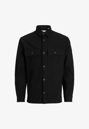 Schwarze Jacke aus strukturiertem Stoff mit Knopfleiste, spitzem Kragen und zwei aufgesetzten Brusttaschen mit Klappen.