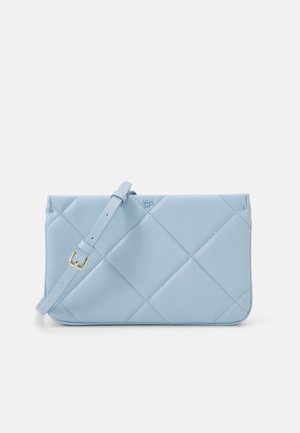 Clutches - blue