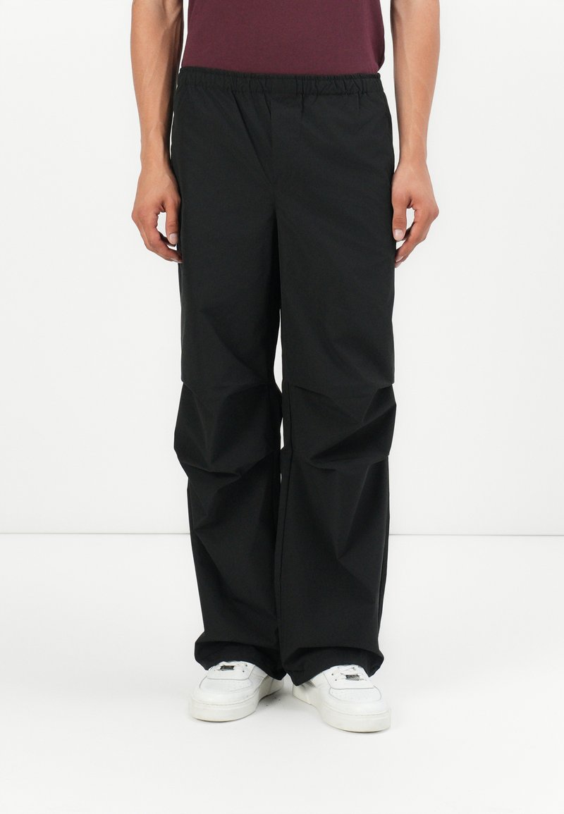 Noisy May NMCHARLIE PARACHUTE UNISEX - Pantaloni - black