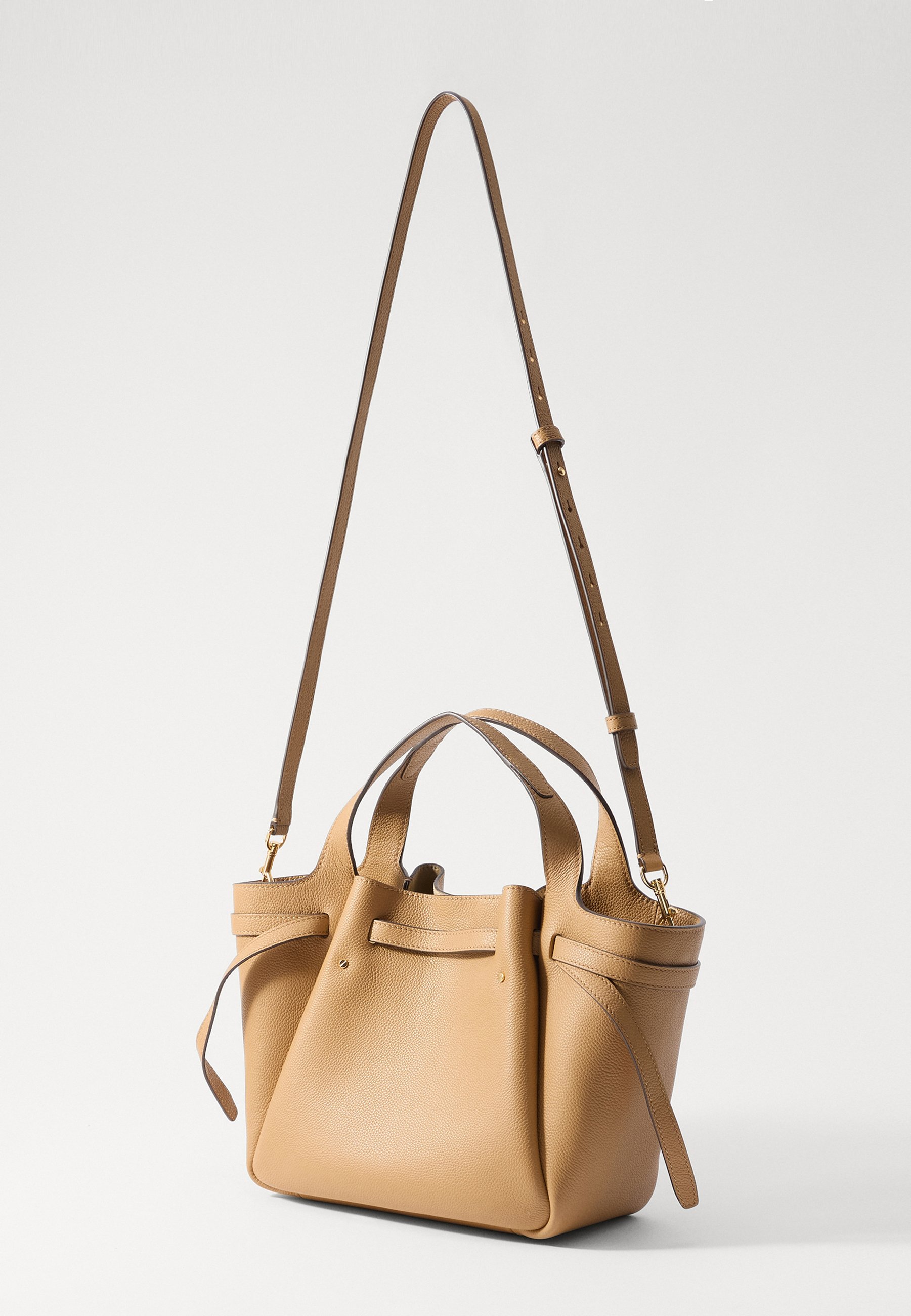 【Tory Burch】ロミー バケットバッグ Tiramisu Tory Burch ROMY PEBBLED SATCHEL - Handbag - tiramisu/camel
