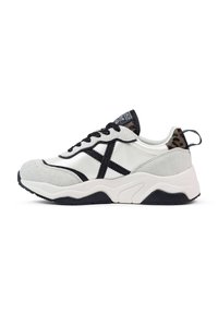 MUNICH Baskets basses - white