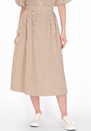 - Spódnica trapezowa