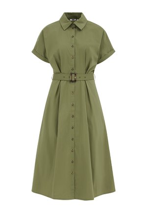 Olijfgroen midi-jurk met korte mouwen, knoopsluiting aan de voorkant, een kraag en een bijpassende riem met een rechthoekige gesp in de taille.