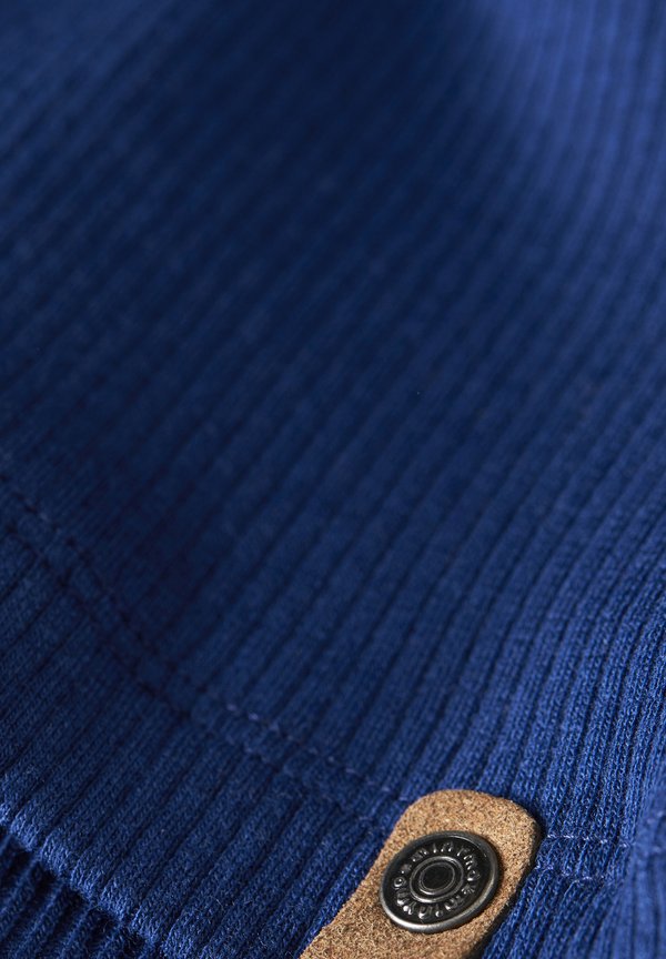 MITshirt - Long sleeved top3