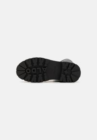 ALDO CARELDEN PILLOWWALK LIGHTWEIGHT - Cizme cu platformă - black