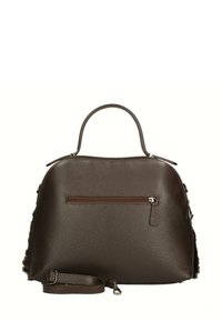 Borsa a mano in pelle marrone con superficie testurizzata, forma arrotondata, manico superiore, tracolla rimovibile e tasca con zip frontale.