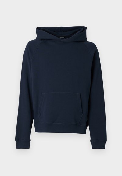 Sweat à capuche bleu marine en mélange de coton, doté d'une poche avant, de poignets côtelés et d'une capuche avec cordon de serrage, avec une texture lisse.
