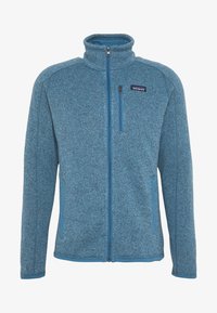 Selecionado, pigeon blue