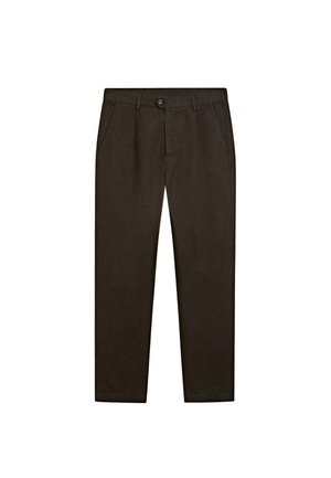 Mørkebrune bukser med lige ben, bæltestropper, frontknap, lynlås og sidelommer, lagt fladt på en hvid baggrund.