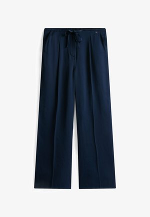 Pantaloni a gamba larga blu navy realizzati in tessuto morbido, con una vita regolabile con coulisse, due tasche laterali e sottili pieghe frontali.