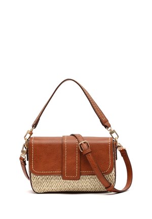 Torba čez ramo iz rjavega usnja in tkanega slame z zgornjim ročajem, sprednjo preklopno zaponko ter nastavljivim ramenskim trakom z okovjem v zlati barvi.