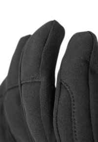 Schwarze Handschuhe mit strukturierter Oberfläche, gepolsterten Fingerspitzen und Nähten. Das Design beinhaltet geschwungene Formen zur Verbesserung von Griff und Geschicklichkeit.