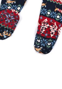 Barevné ponožky s vzory s vánočními motivy v černé, červené a zelené barvě. Texturované protiskluzové podrážky. Materiál vypadá jako měkká tkanina.