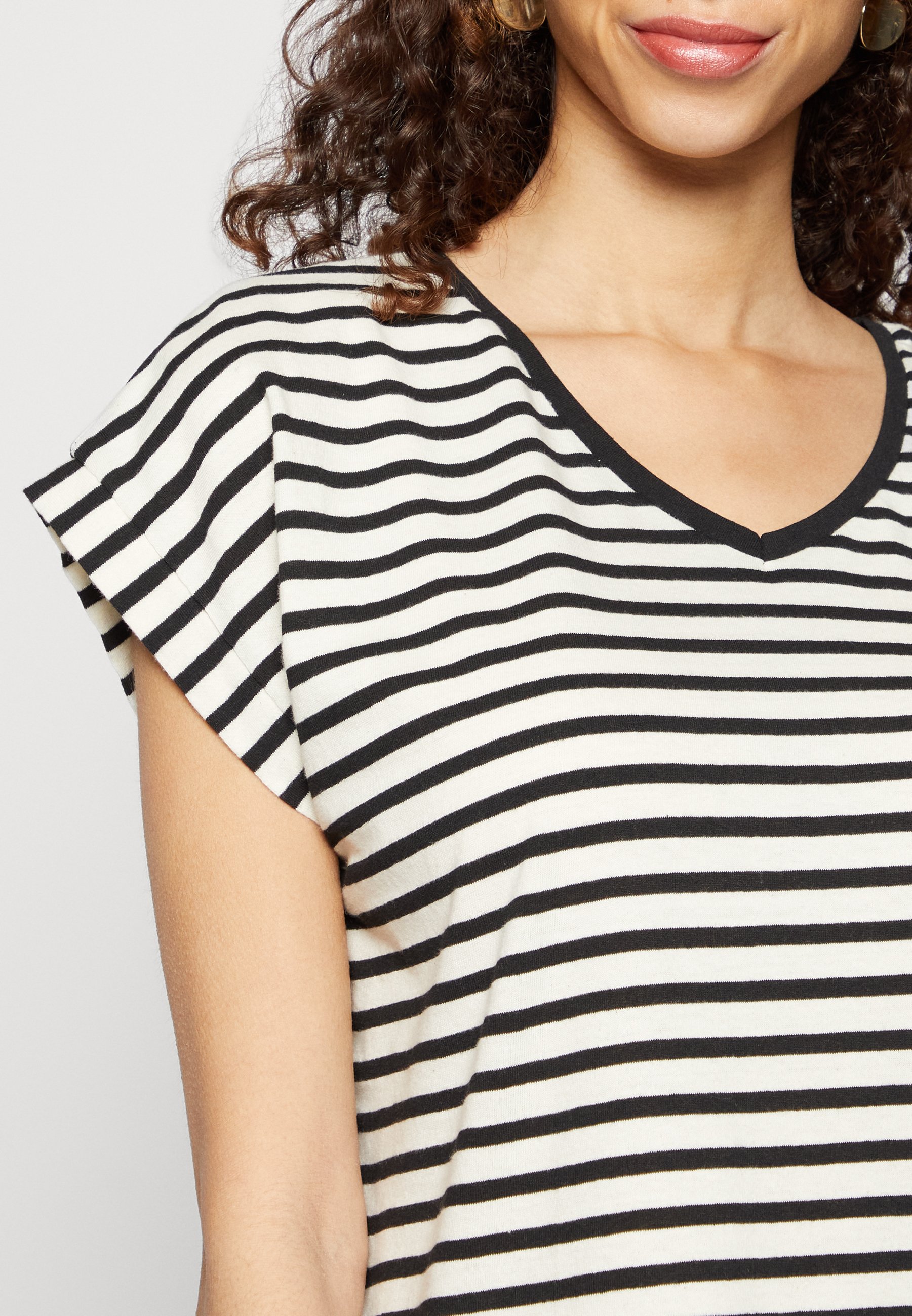 More \u0026 More Print Tshirt White/Black, Women's, Size: 8, White