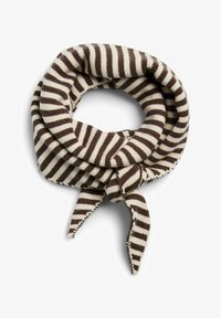 Unselected, hot fudge