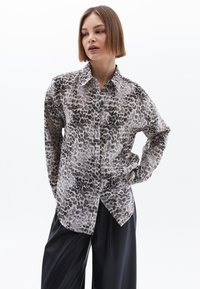 WITH LEOPARD PATTERN - Skjortebluser - leo comb