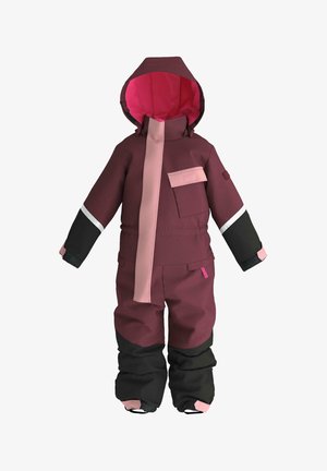 Bordeaux vinteroverall med lyserød indvendig beklædning, sorte detaljer, forkortet lomme og justerbare manchetter. Vandtæt materiale til beskyttelse mod kulde.