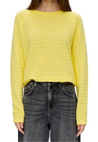 QS Sweter