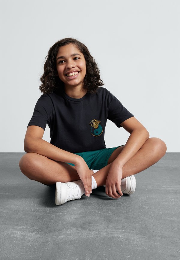 HYPNOTIC WAVE - Print T-shirt3