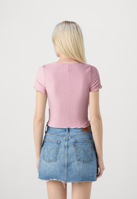 ONLY ONLNADIE  - Lihtne T-särk - bleached mauve