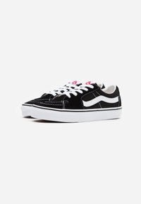 SK8 LOW UNISEX - Trainers - black/true white