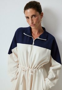 Touché Privé WAIST TIE - Maksimekko - ecru