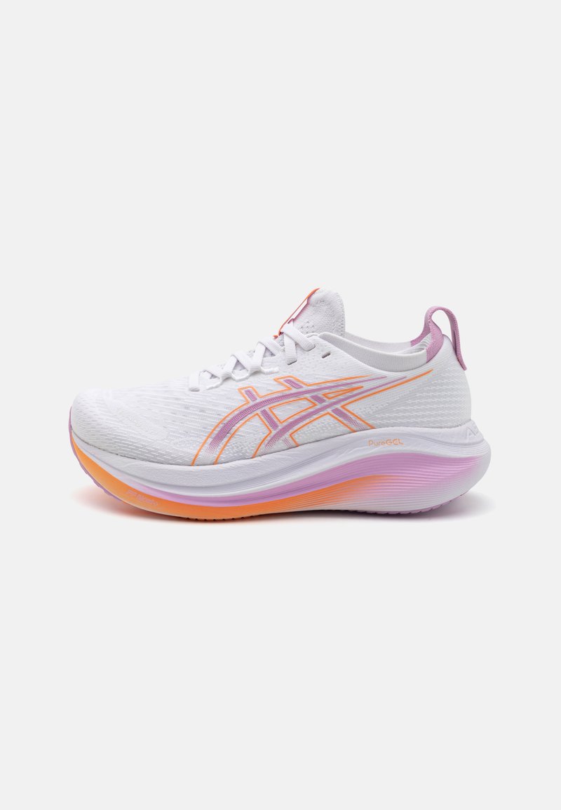 ASICS - GEL NIMBUS 27 - Zapatillas running asfalto - white/light ube, Ampliar