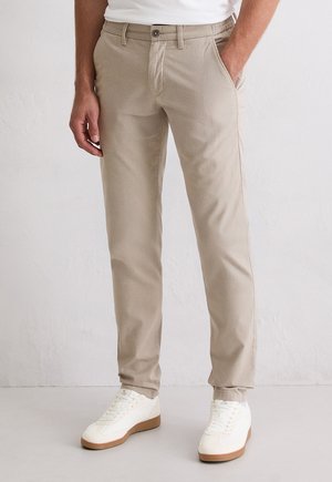 MODEL - Chino - medium beige