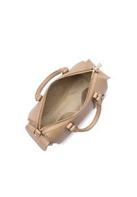 Borsa a mano in pelle marrone chiaro con doppi manici corti, chiusura zip e un ampio interno. Esterno strutturato con dettagli in metallo dorato.