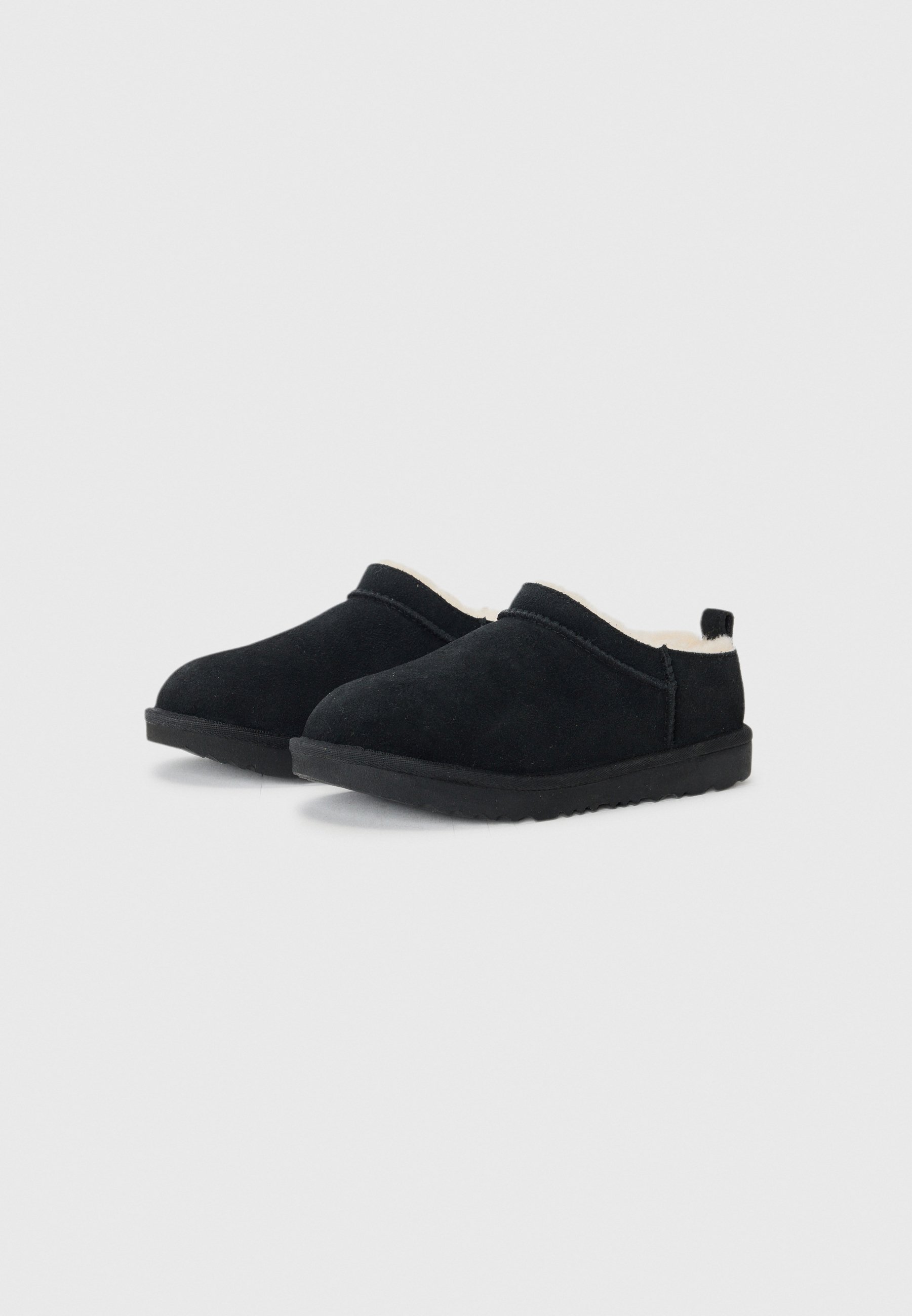 UGG CLASSIC MICRO UNISEX - Papuci de casă - black/negru - Zalando.ro