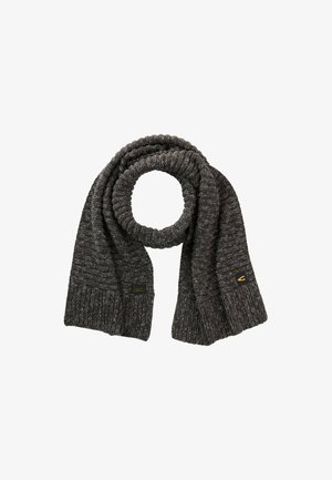 Gehaakte grijze sjaal met een gestructureerd patroon, voorzien van ribbelranden en een klein zwart label met gouden accenten. Zacht, van gemiddelde dikte.