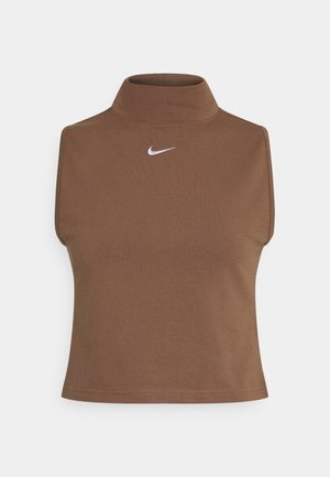 Brązowy, bezrękawnik z krótkim golfem, krótki top z małym białym logo Nike Swoosh na środku klatki piersiowej.