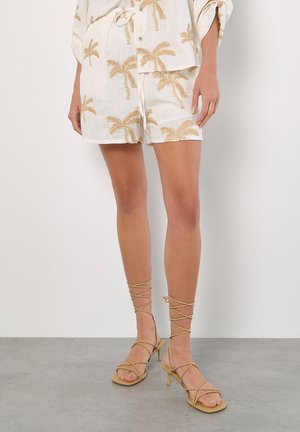 Shorts - cream