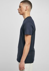 Urban Classics BASIC - Jednoduché tričko - navy