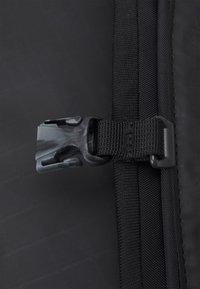 Thumbnail Image 4
