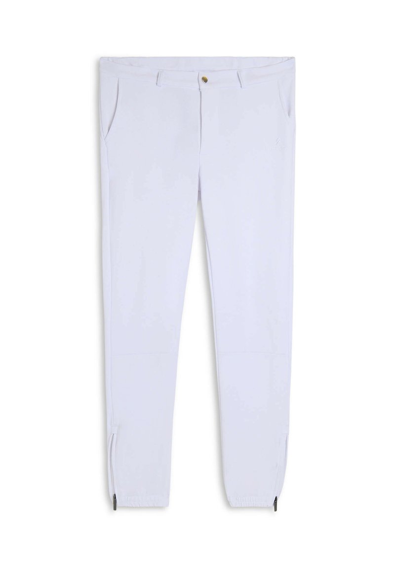Pantalones blancos ajustados con bolsillos laterales, cierre de botón dorado y tobillos con cremallera para un ajuste ajustable. Textura suave y diseño limpio.