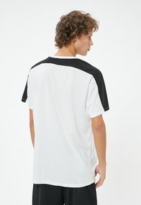 Koton Camiseta estampada - white