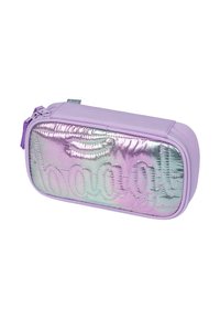 Fioletowy piórnik z błyszczącym, iryzującym przodem, na którym jest haftowany tekst "boog", z zamknięciem na zamek błyskawiczny i teksturowanym materiałem.