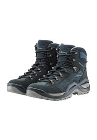 Dunkelblaue Wanderschuhe aus Wildleder und Textil, mit metallischen Ösen, robusten Sohlen und kontrastierenden hellblauen Akzenten.