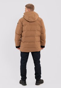 Luhta GESTERBY - Chaqueta de invierno - braun