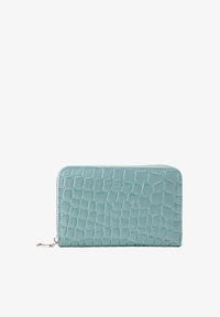 Unselected, croco print ice blue