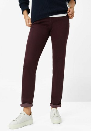 BRAX STYLE CAROLA - Stoffhose - berry