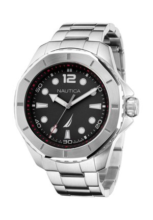 Montre en acier inoxydable avec un cadran noir, des marqueurs argentés et des accents rouges. Caractéristiques : lunette rotative et bracelet à maillons. Résistante à l'eau jusqu'à 100 mètres.