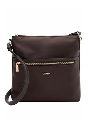 Sac bandoulière marron foncé avec poche à fermeture éclair dorée, sangle réglable, et logo LCREDI au centre devant.