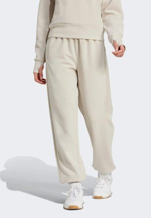 D4T KNIT PANT - Pantalones deportivos - beige