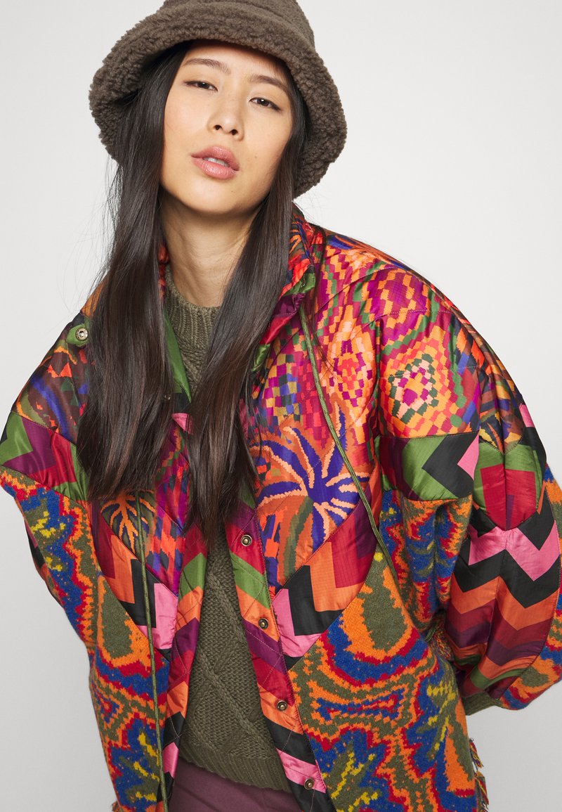 Damen Leichte Jacken | Farm Rio PINEAPPL TAPESTRY PONCHO Winterjacke multi/mehrfarbig - MH85101 Damen Leichte Jacken | Farm Rio PINEAPPL TAPESTRY PONCHO Winterjacke multi/mehrfarbig - MH85101